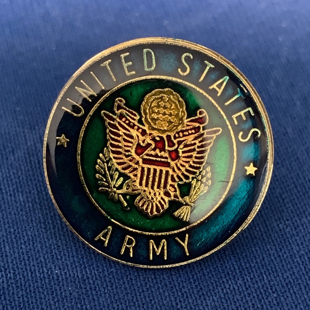 United States Army Enamel Pinback - Green and Gold